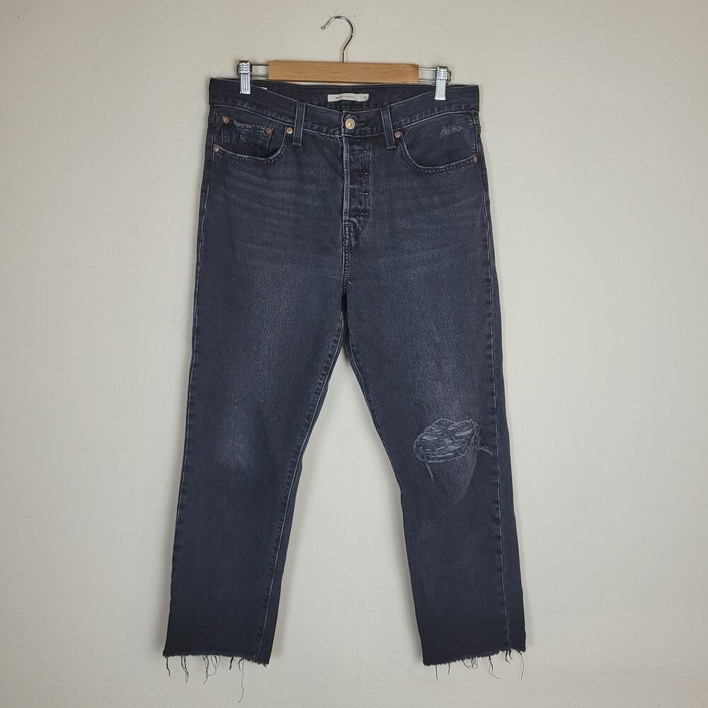 Levi's Wedgie Straight Jeans 31x28 Black Denim High Rise Distressed Raw Hem Crop